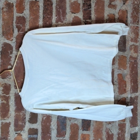 Friends Logo Medium Cream Cropped Sweatshirt w/ Graphic of the Cast - Picture 7 of 9